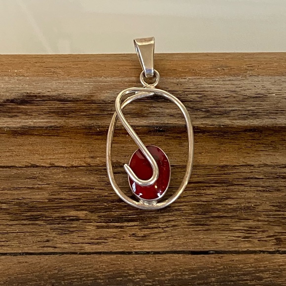 Carnelian & Sterling Silver Oval Swirl Pendant - Picture 2 of 8